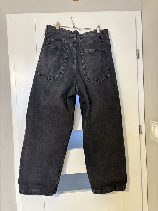 Bershka Jeansy o kroju super baggy r.44