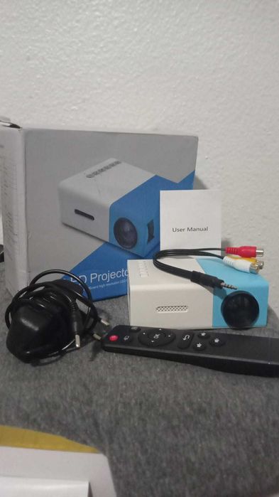 Mini Projector YG300 - New!!64729411886083120