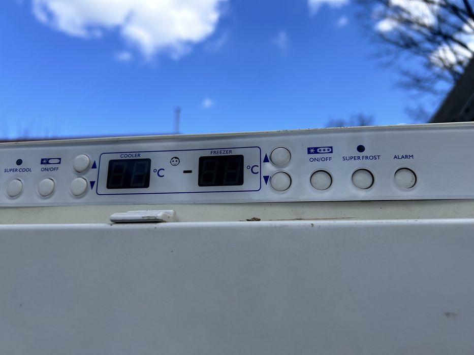 Продам холодильник Liebherr