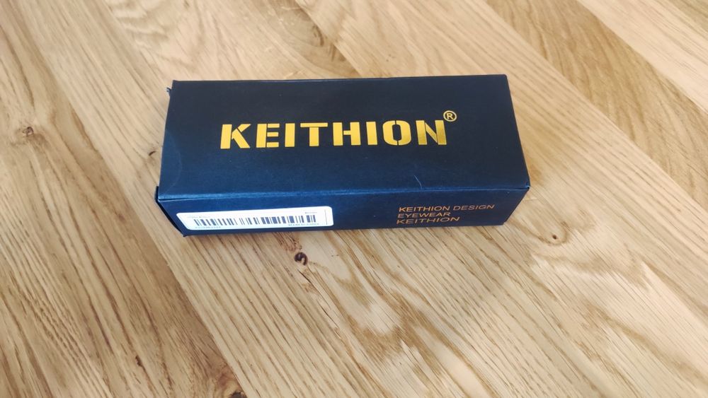 Очки солнцезащитные стильные Новые!