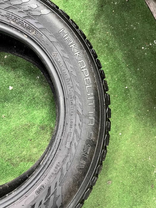 Шини 225/65 r17 Nokian Висота протектора 8мм.