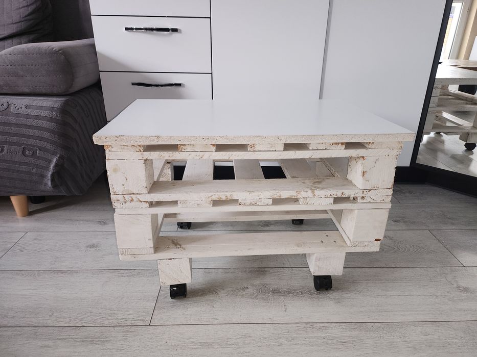 Ręcznie robiony stolik z palet na kółkach (z blokadą) • Styl Loft / Boho