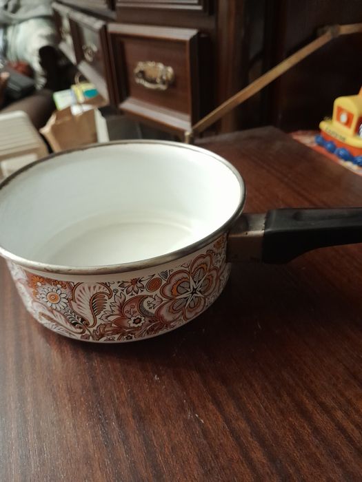 Caçarola de esmalte vintage