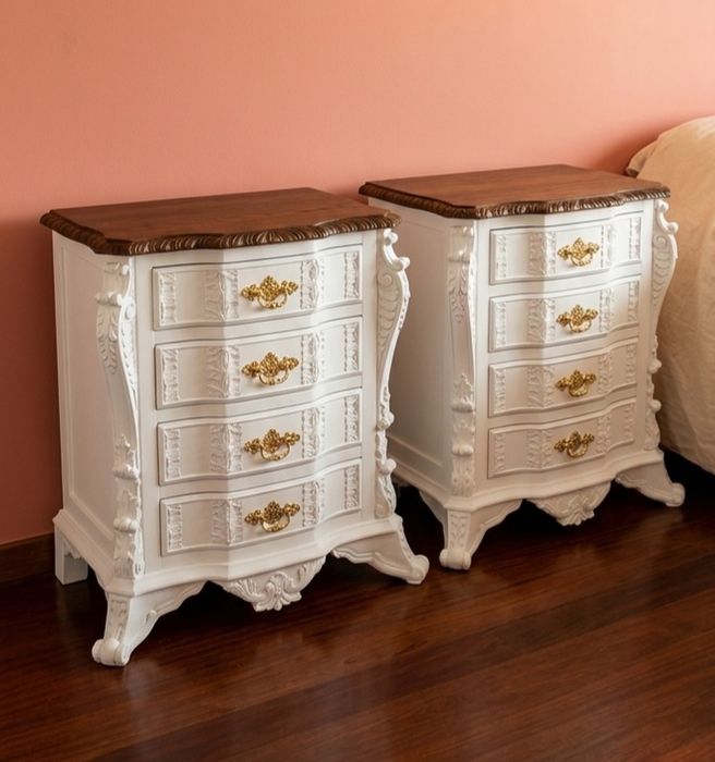 Conjunto de Comoda e Mesas de cabeceira D José