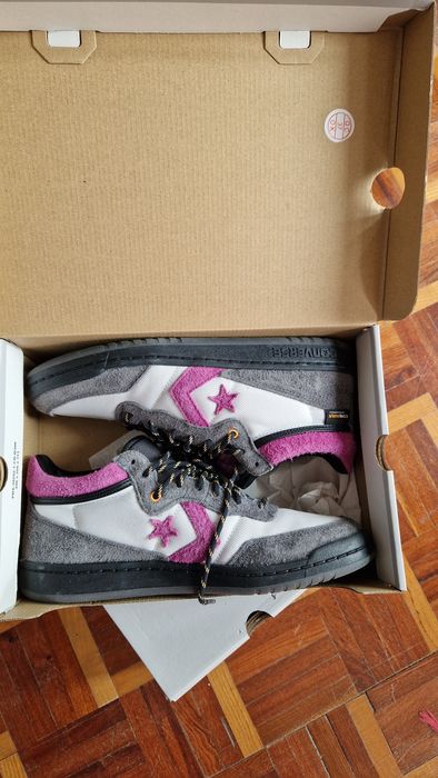 Converse CONS Fastbreak Pro Mid – Branco/Rosa – Novos – Tamanho 43