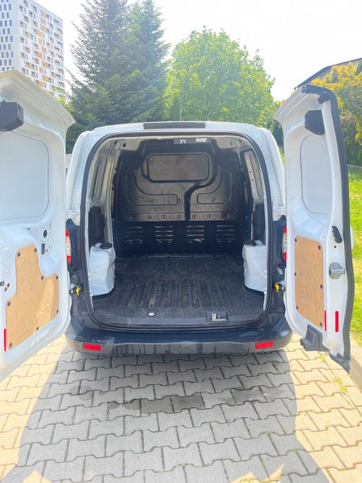 Wynajem dostawcze minivan Ford Transit Tourneo tanio - od zaraz!