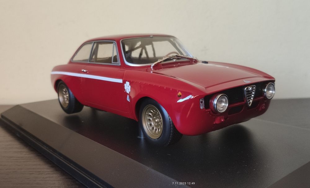 Alfa Romeo GTA 1300 Junior rok 1971 Minichamps 1/600 sztuk