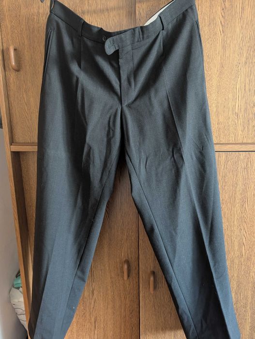 Ciemnoszare spodnie z wełną garniturowe eleganckie Manston wysokiej jakości rozmiar W40
