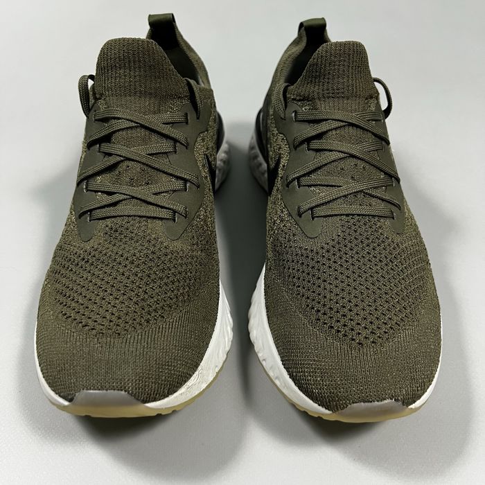 Чоловічі бігові кросівки Nike Epic React Flyknit 1