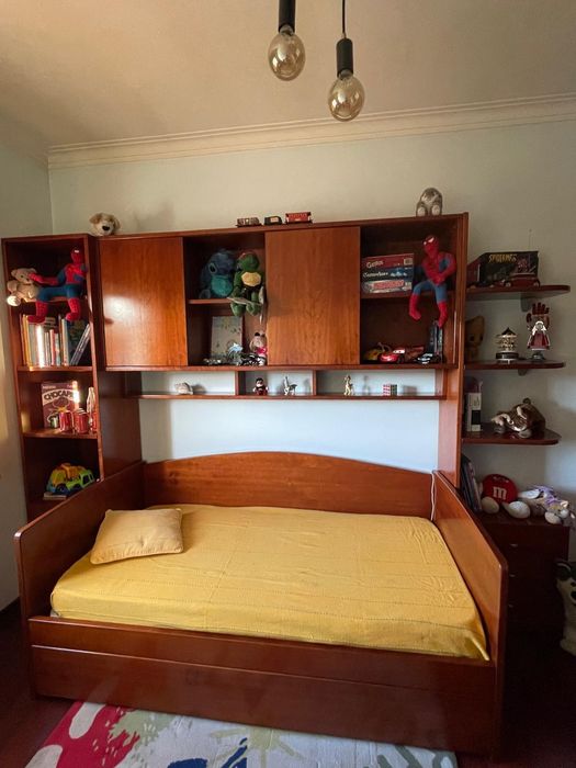 Quarto Singular (oferta colchões) (colchão 183x90)