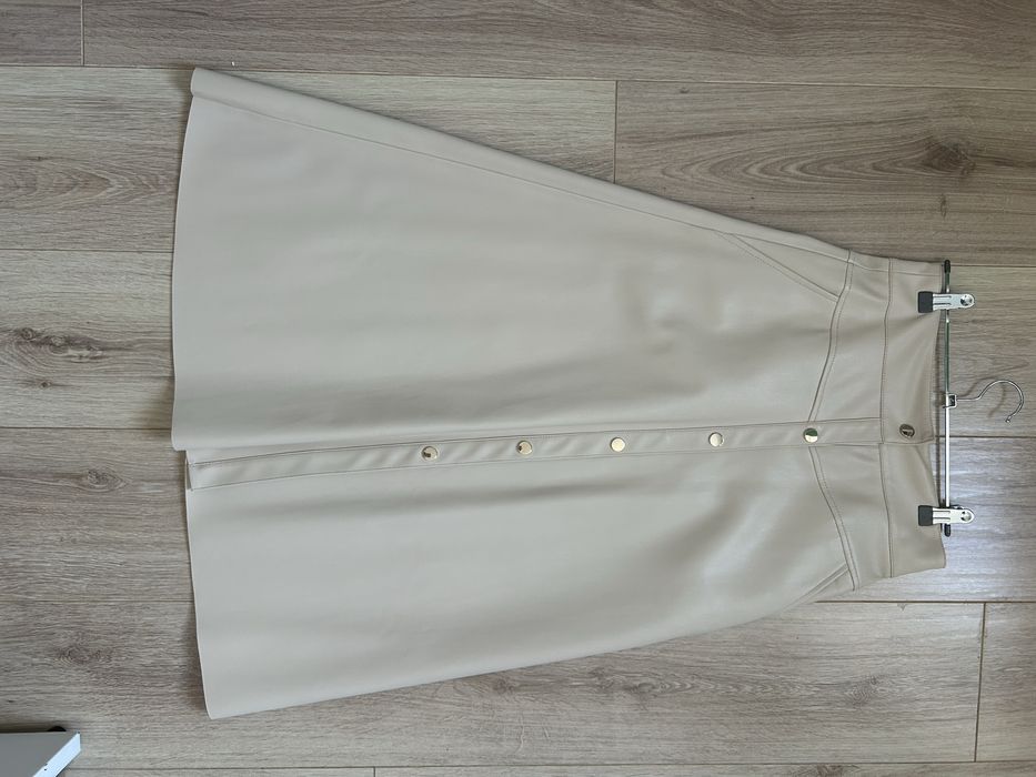 Спідниця-трапеція Zara. Нова