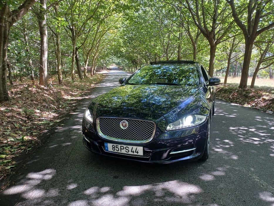 147.000 KM ANO 2015 JAGUAR XJ 3.0 D PORTFOLICO como novo possivel retoma para facilitar o negócio
