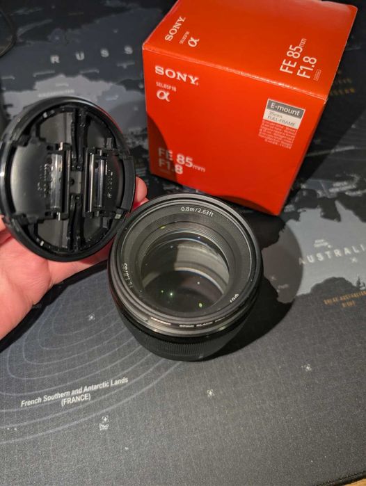 Sony FE 85mm f/1.8