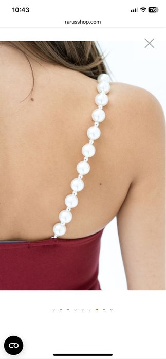 Vestido vermelho com pérolas