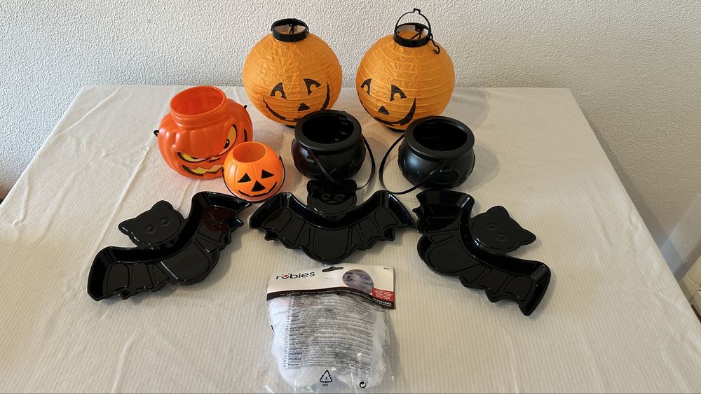 Kit Decoração Halloween (Baldes, Lanternas, Morcegos e Teia)