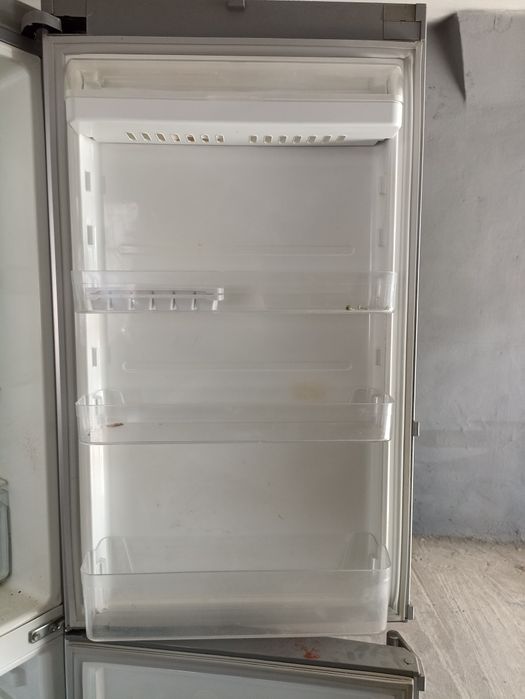 Холодильник б/у Samsung rl38