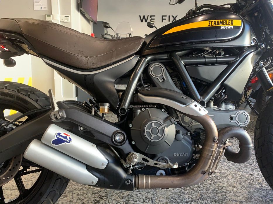 Ducati Scrambler 800 com apenas 3090 Kms