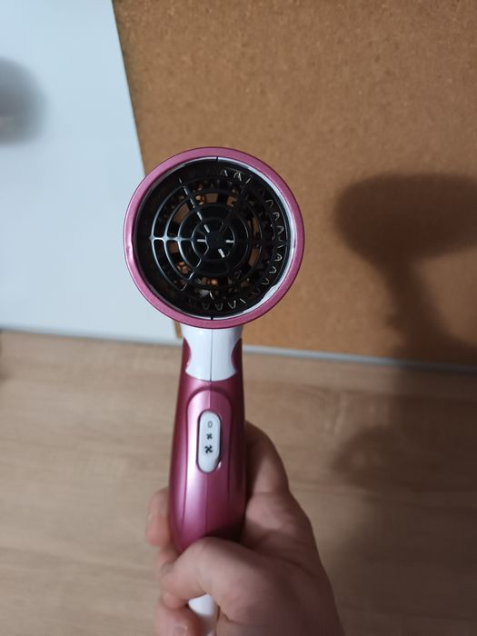 Sprzedam suszarkę do włosów
