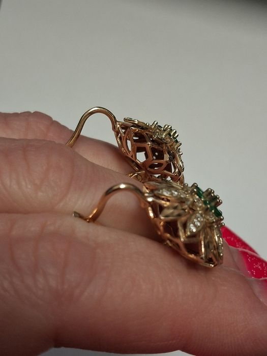 Золотые сережки малинки с фианитами