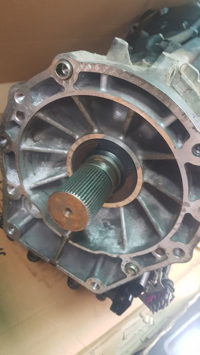 Коробка автомат з роздаткою і блоком на Volkswagen Touareg 3.0 Дизель