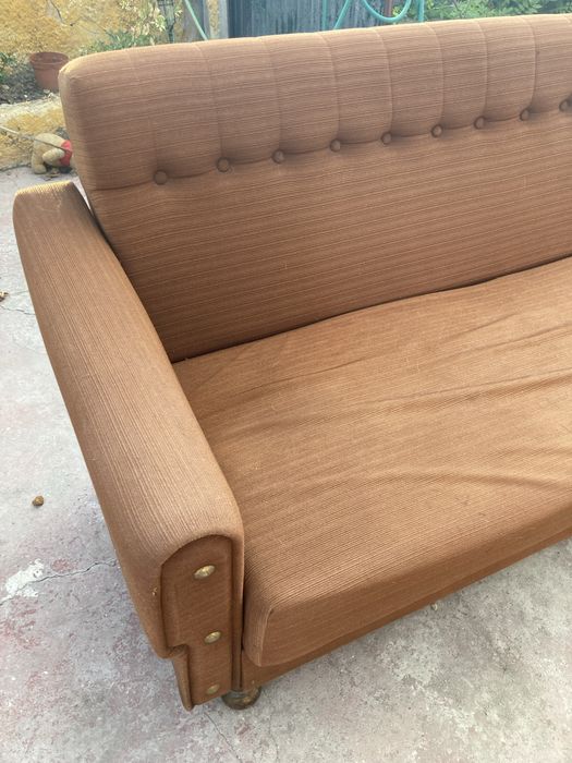 Sofa de três lugares