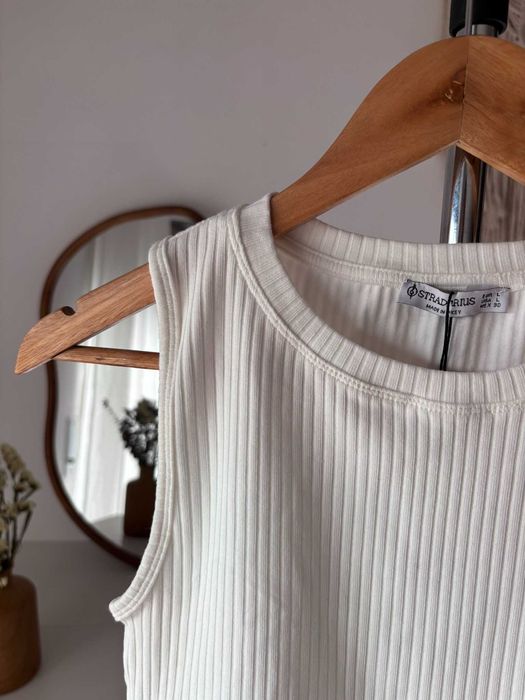Top Branco Canelado Cruzado Stradivarius tam.L