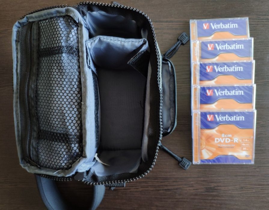 Відеокамера Sony DCR-DVD106E