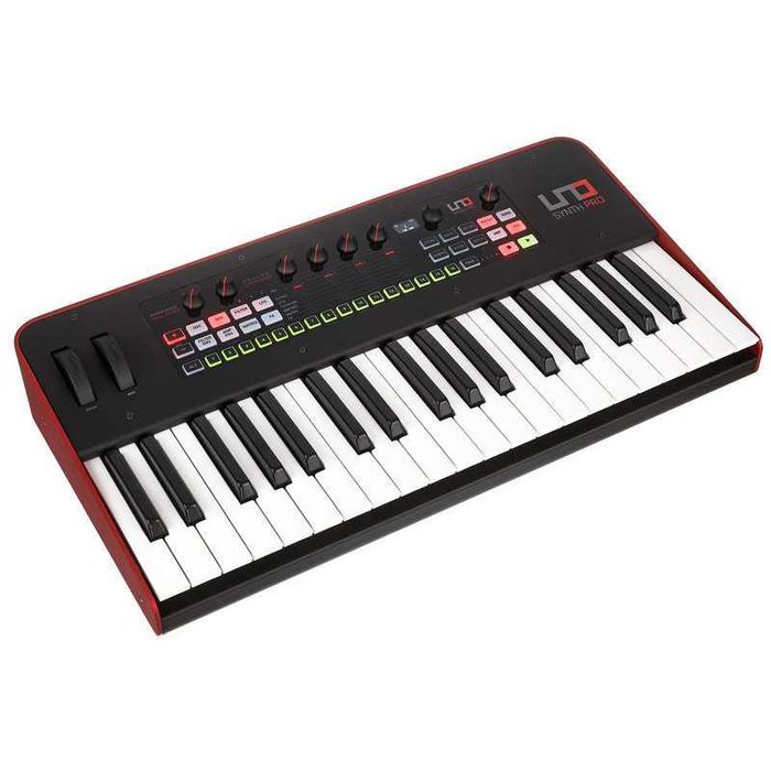 IK Multimedia UNO Synth Pro Syntezator