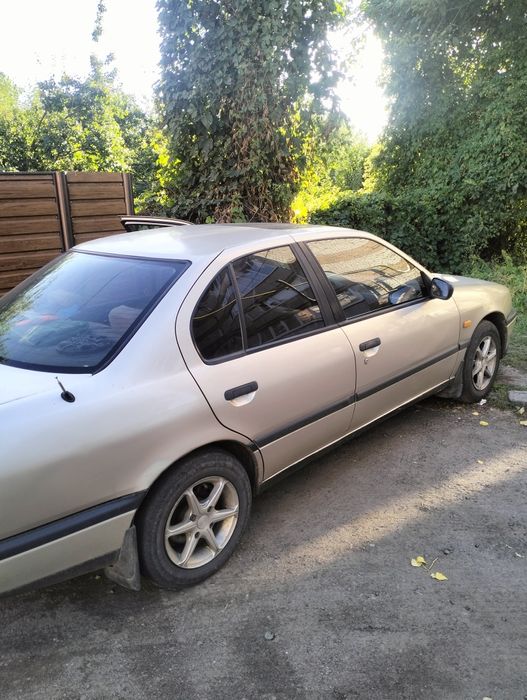 Nissan primera p10