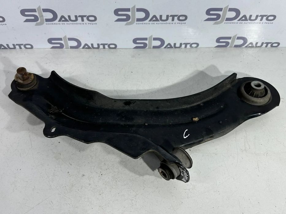 Braço Suspensão Direito / Esquerdo - Renault Captur (2015)