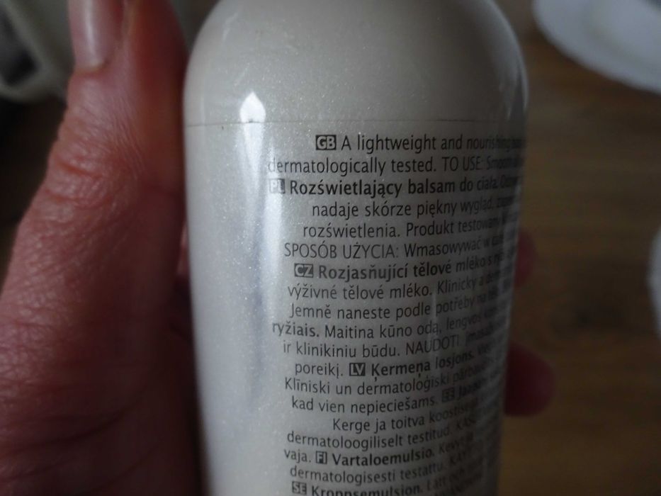 AVON Planet Spa Japońska Sake i Ryż Rozświetlający balsam do ciała 150