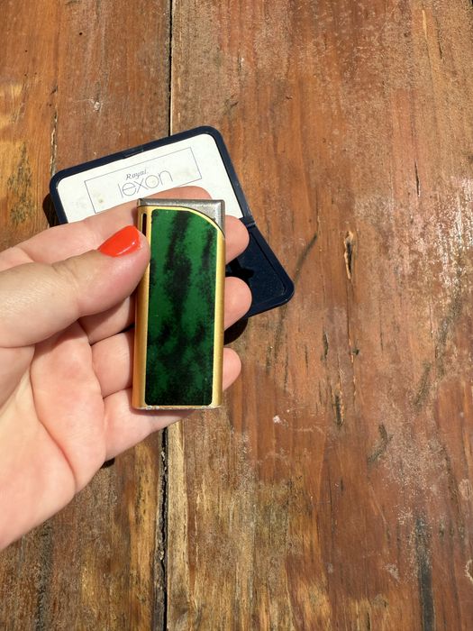 Isqueiro Lexus com caixa