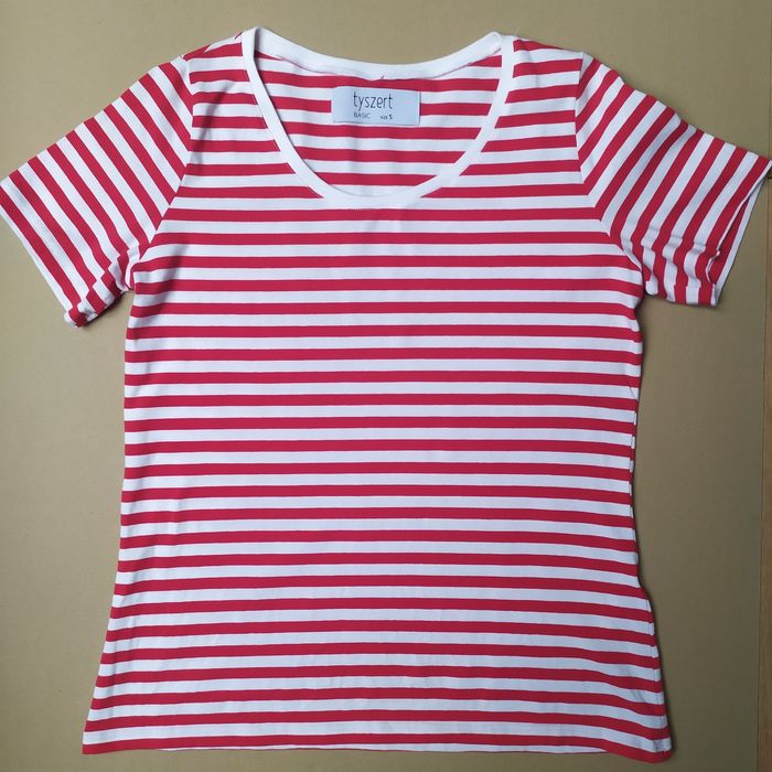 Tyszert t-shirt, biało-czerwone paski, rozmiar S.