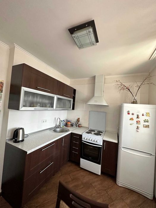 ЗДАМ 2КіМНАТНУ, Червоної Калини 68, 62 кв м, 23 пов, 15 000