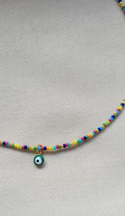 Choker naszyjnik.