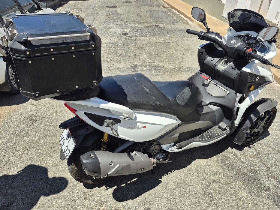 moto QUADRO  QV3