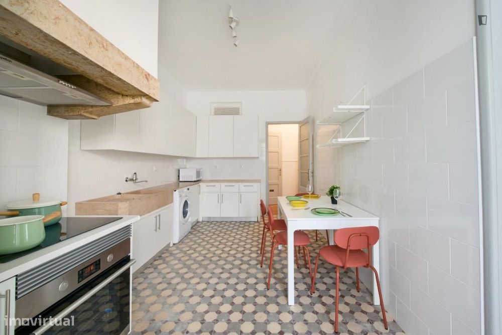 Quarto - localizado em Alameda Lisbon