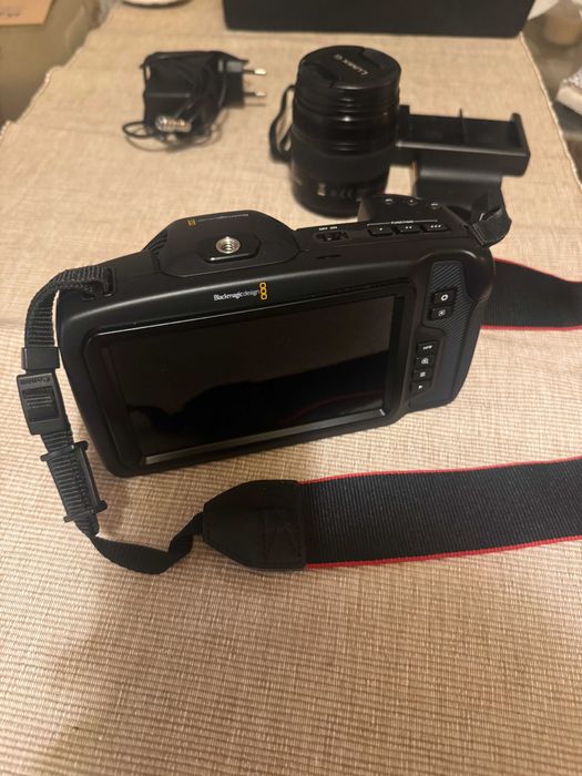 Blackmagic Pocket Cinema Camera 4K + Lumix 12-35mm f/2.8 (COMO NOVA)