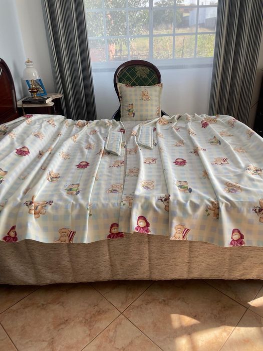 4 Cortinados para quarto de criança