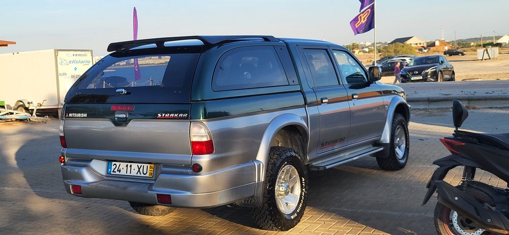 Mitsubishi L200 4X4 com 136 cavalos National apenas um dono com 139.000 km