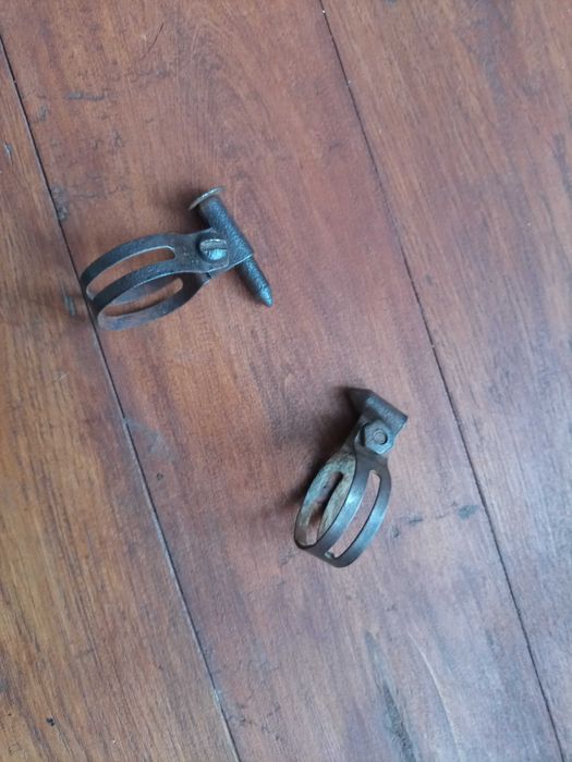 Przedwojenne Zabytkowe Uchwyty Pompki Rowerowej