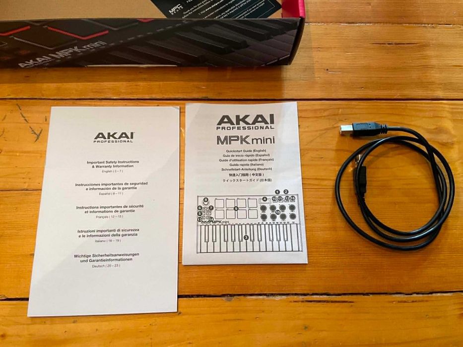 Kontroler MIDI AKAI
