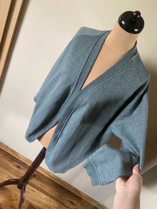 Grubsza bluza narzutka szery melanż dres 36 38 oversize duza szeroka s m