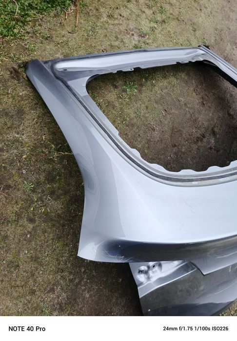 tesla model y klapa porywa bagażnika dual motor llu