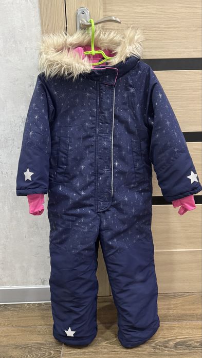 Продам зимовий комбінезон для дівчинки 110 см