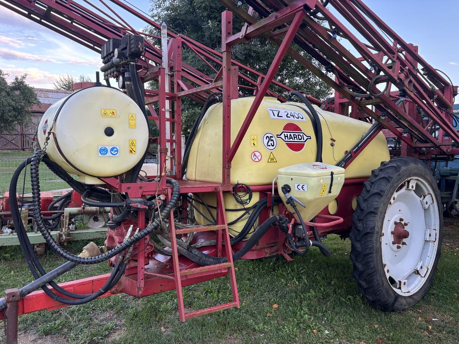 Opryskiwacz Hardi TZ 2400