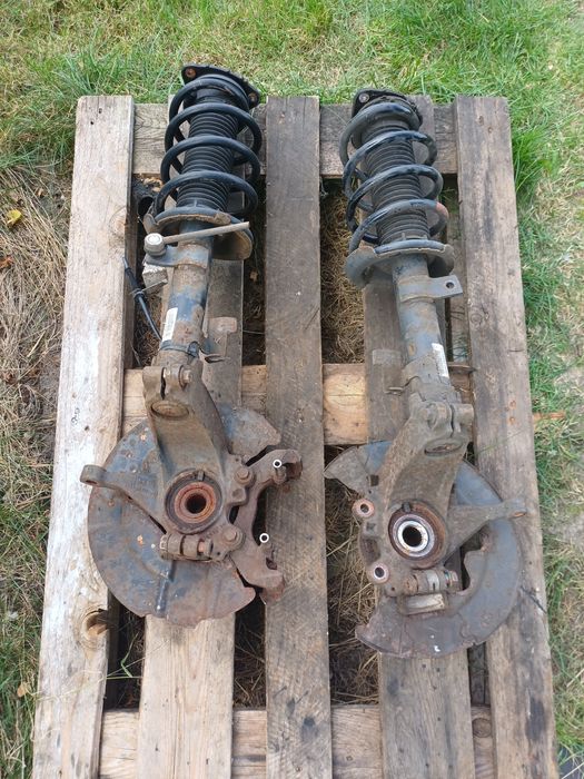 Zwrotnica, Mcpherson lewy/prawy Ford Kuga Mk 1