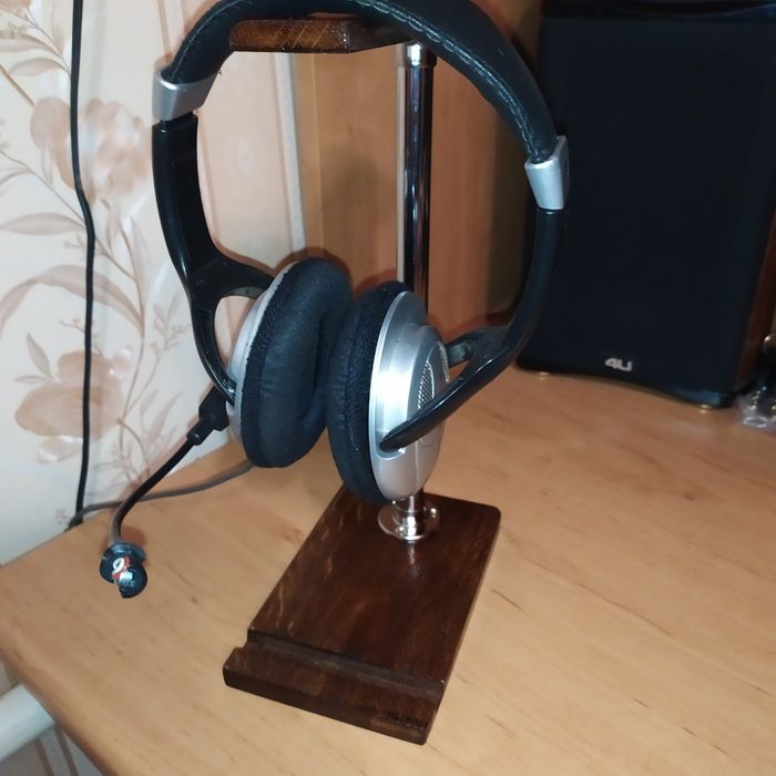 Продам подставки под наушники , эксклюзив .