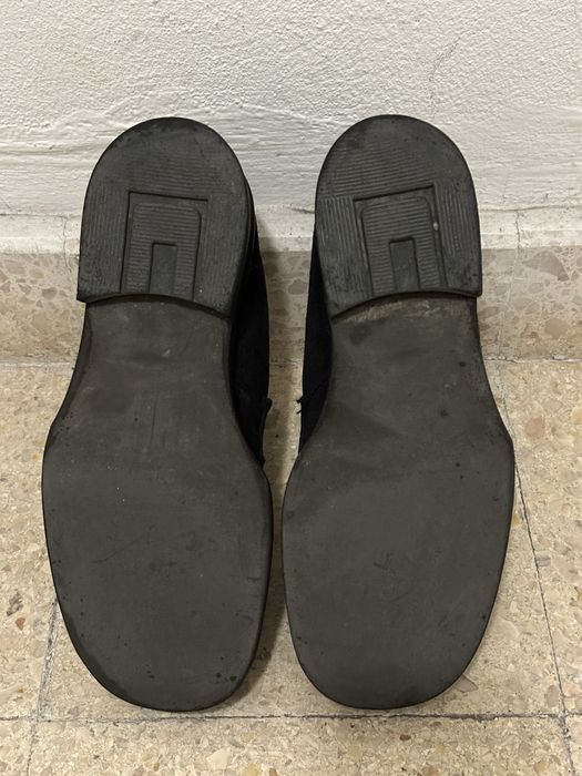 Sapatos homem, em camurça, pretos. Tam:40