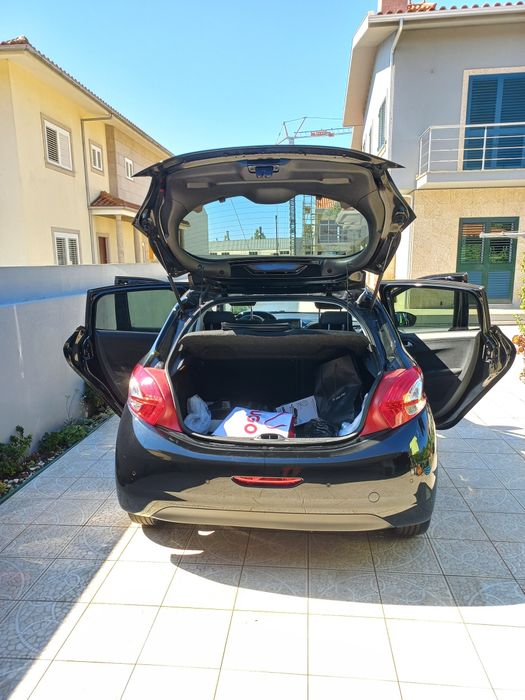 Peugeot 208 1.4HDI ALLURE  2013  141.825 km  1 proprietário  7250€ — photo 2